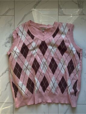 Haute Monde Pink Argyle V-Neck Sweater Vest with Burgundy & White Diamonds